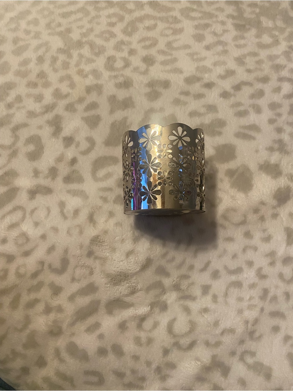 M Silver Floral Cutout mini candle holder